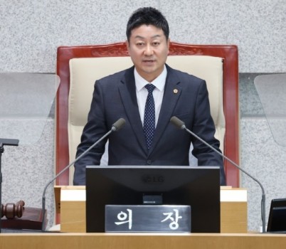 250610 김진경 의장, 제384회 정례회 개회  width: 100%; height : 150px