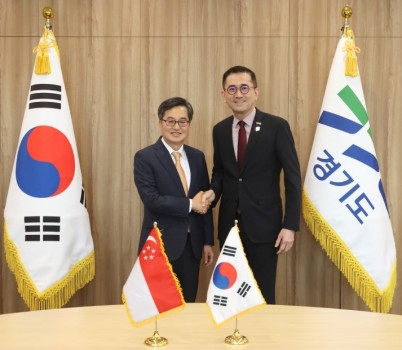 사진자료+1(1).JPG width: 100%; height : 150px