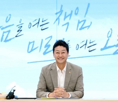 250724 김진경 의장, 취임 1주년 성과 및 향후 계획 발표... width: 100%; height : 150px