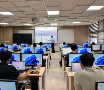 250807_경기도교육청_인공지능_기반_채용_대비_교원_취업_지원_역량_키운다(진로직업교육과)2.jpg width: 100%; height : 150px