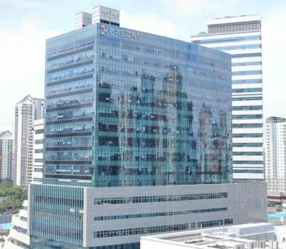 7.jpg width: 100%; height : 150px