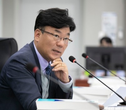 251112 최만식 의원. “헌혈률 20년째 전국 최하위 경기도... 실효적 대책 시급”.jpg width: 100%; height : 150px