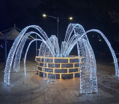 수정구 복정동-성남시 복정 어울림 빛축제 분수광장 우물조형물.jpg width: 100%; height : 150px