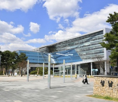 2.jpg width: 100%; height : 150px