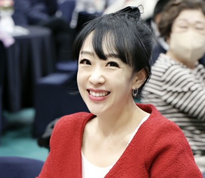 영동군1성남시의회 이영경 의원_사진.jpg width: 100%; height : 150px