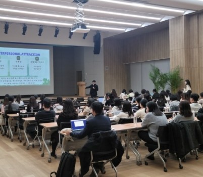 251208_경기도교육청__‘2025_찾아가는_장애학생_행동지원_연수’_4회_성료(사진_수원).jpg width: 100%; height : 150px