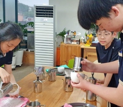 수정방과후아카데미 프로젝트 활동 사진 (2).jpg width: 100%; height : 150px