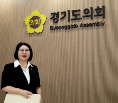 251215_이서영_의원__경기교육장학재단_장학사업_계획·의결_절차_명시한_조례_교행위_통과.jpg width: 100%; height : 150px