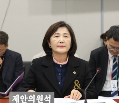 251216_김영희_의원__‘경기도교육청_학생_생존수영교육_지원_조례_개정안’_상임위_통과(1).jpg width: 100%; height : 150px