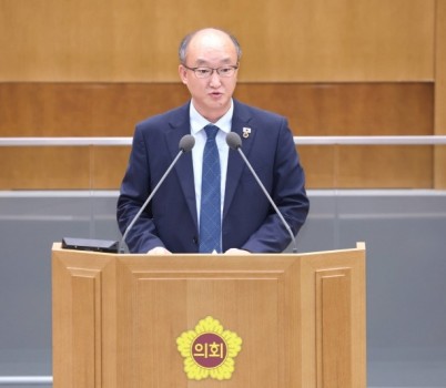 251222_김동영_의원__‘지역건설노동자·건설기계_사용_현황’_공개로_지역건설업계에_활기_불어넣는다(1).JPG width: 100%; height : 150px