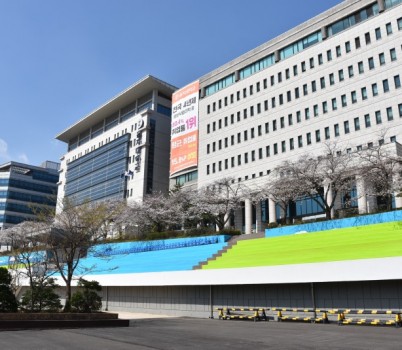 성남캠퍼스 봄 전경3.JPG width: 100%; height : 150px