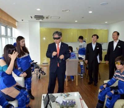  width: 100%; height : 150px