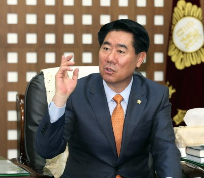  width: 100%; height : 150px